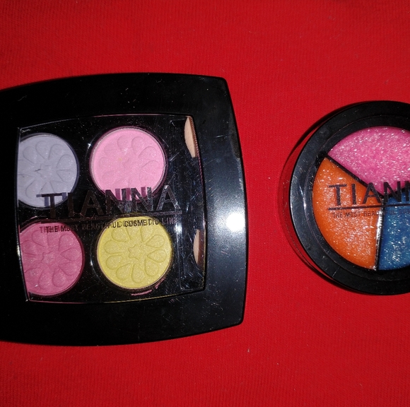 Makeup set - Picture 3 of 3